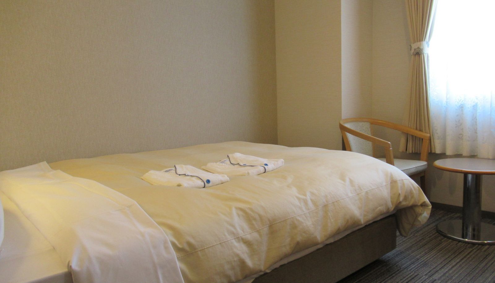 Standardzimmer (Doppel) - Center Hotel Mihara (BBH Hotel Group)