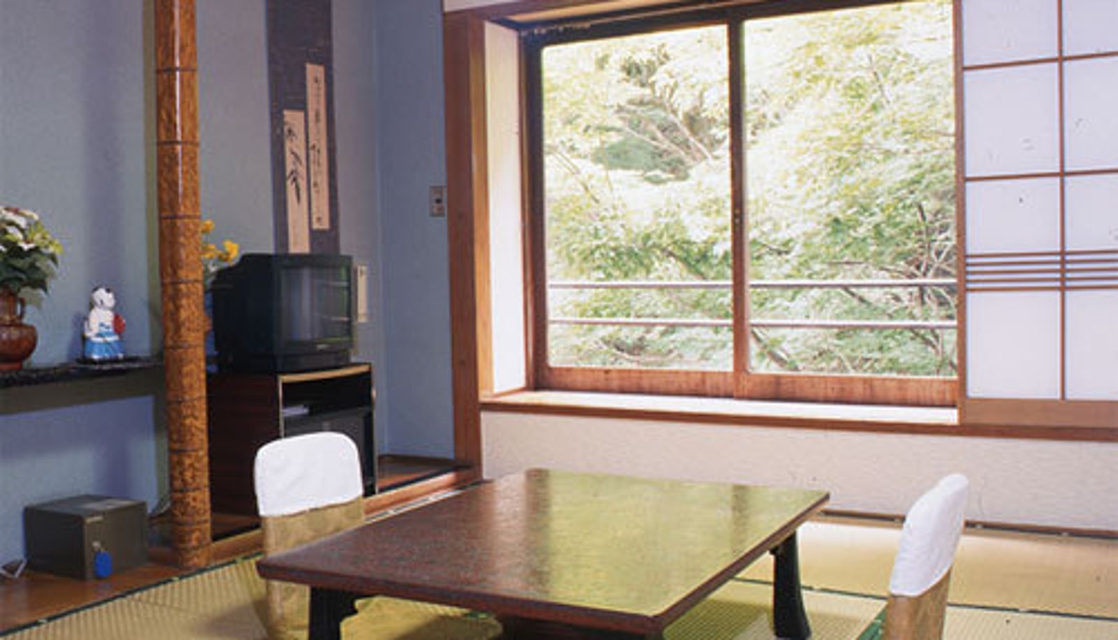 Zimmer mit Flussblick - (RYOKAN) Shima Onsen Chuseikan