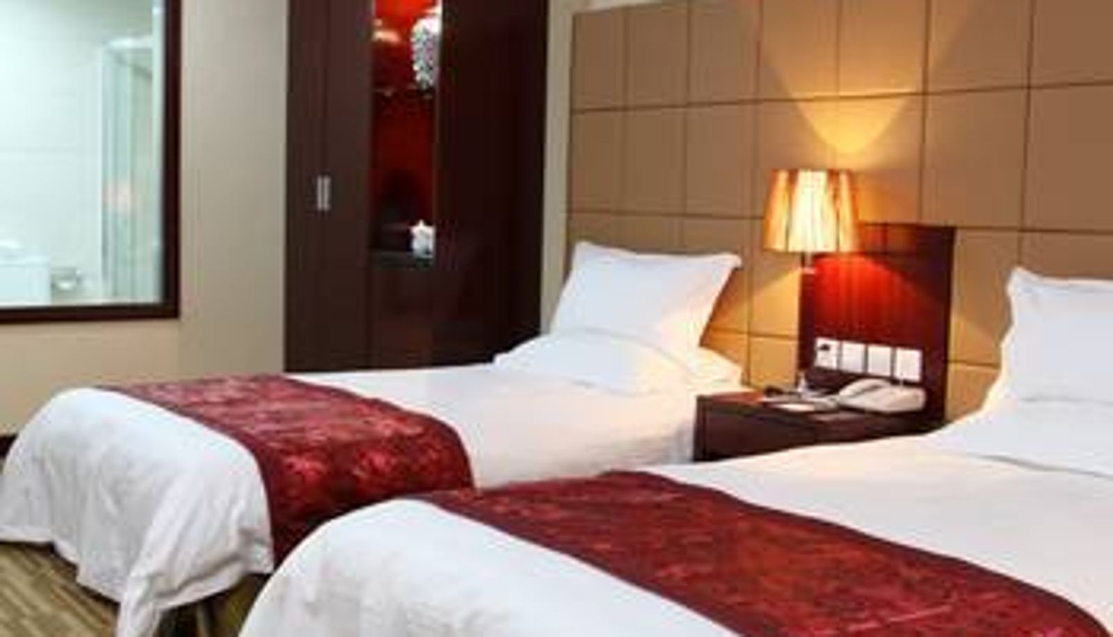 Zimmer - Guangcai Holiday Inn