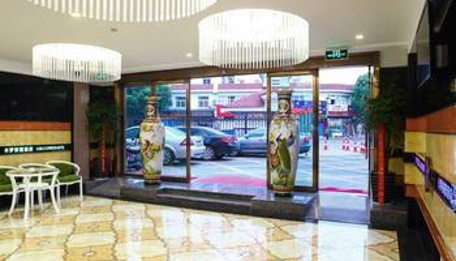 Hal - Jiaxing Carol Fasthotel