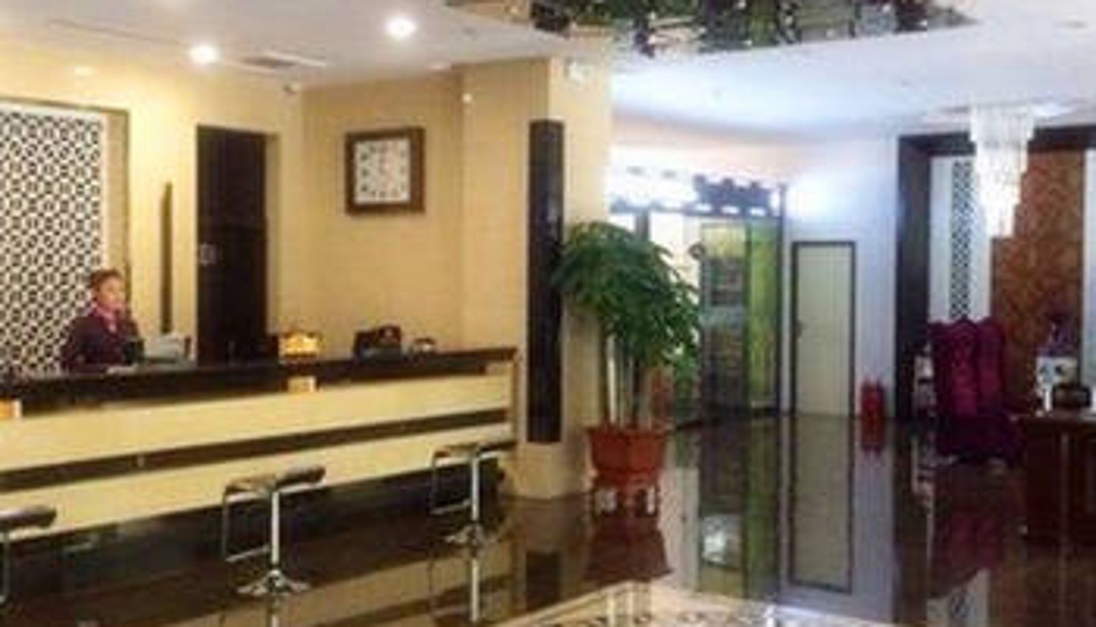 Hall - City Moonlight Business Hotel