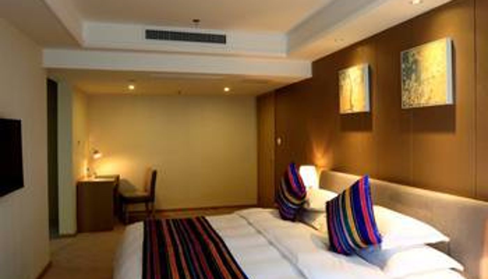 Zimmer - Carol Emerald Hotel