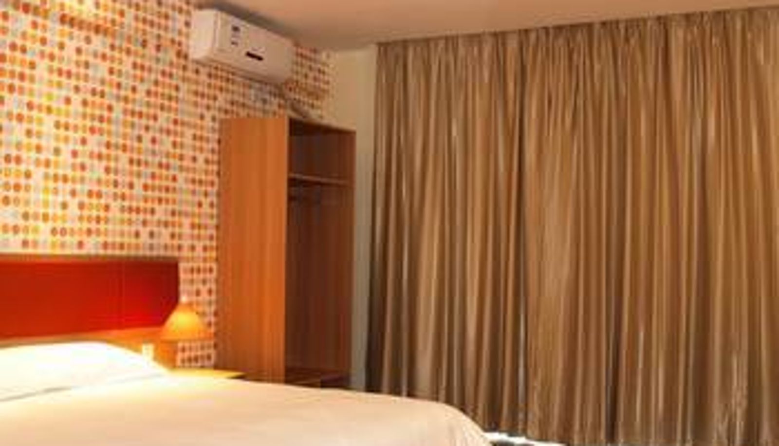 Habitación - Home Inn (Jiaxing Economic Development Zone College Store)