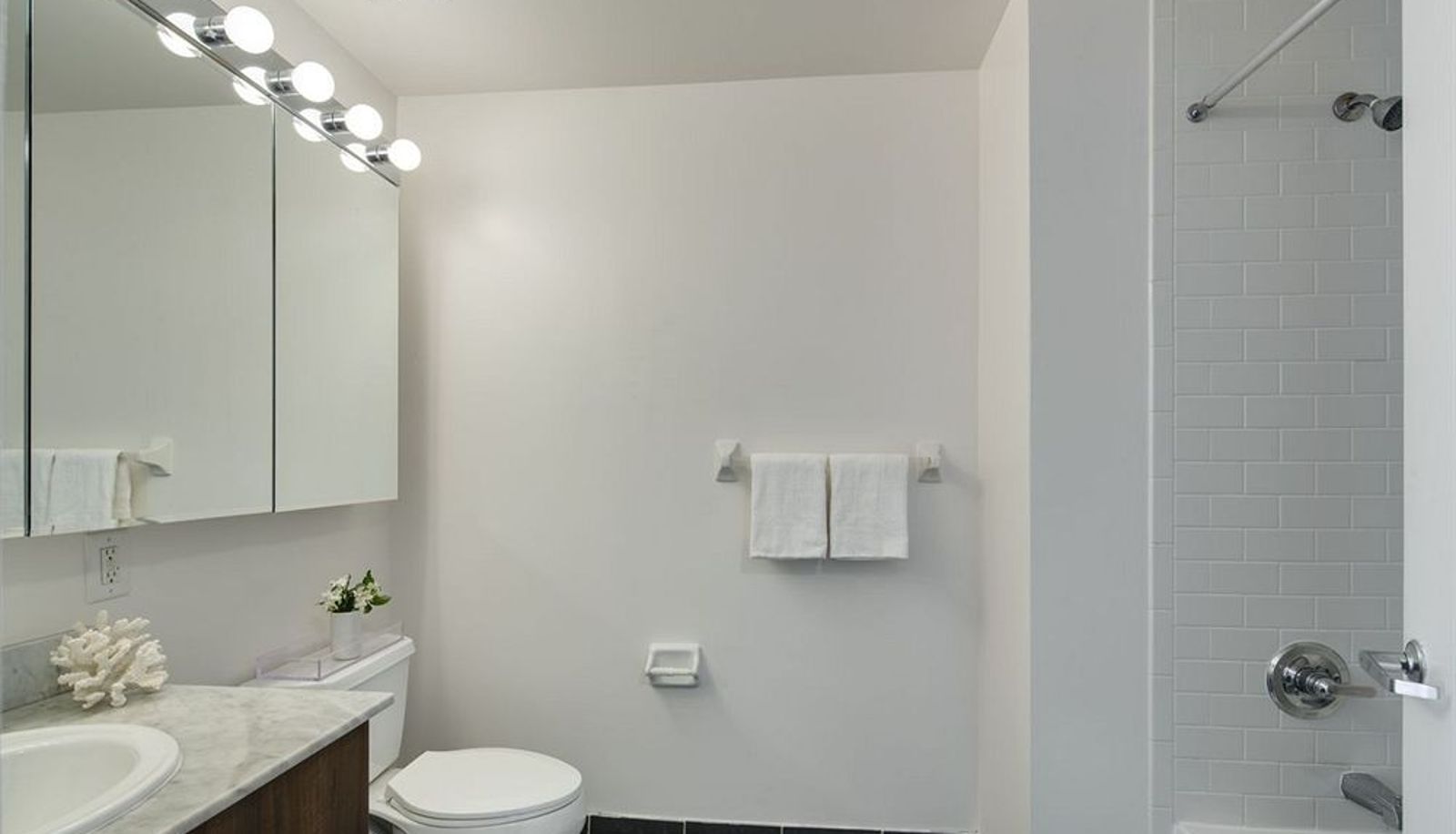 Cuarto de baño - The Gotham- Corporate Apartment