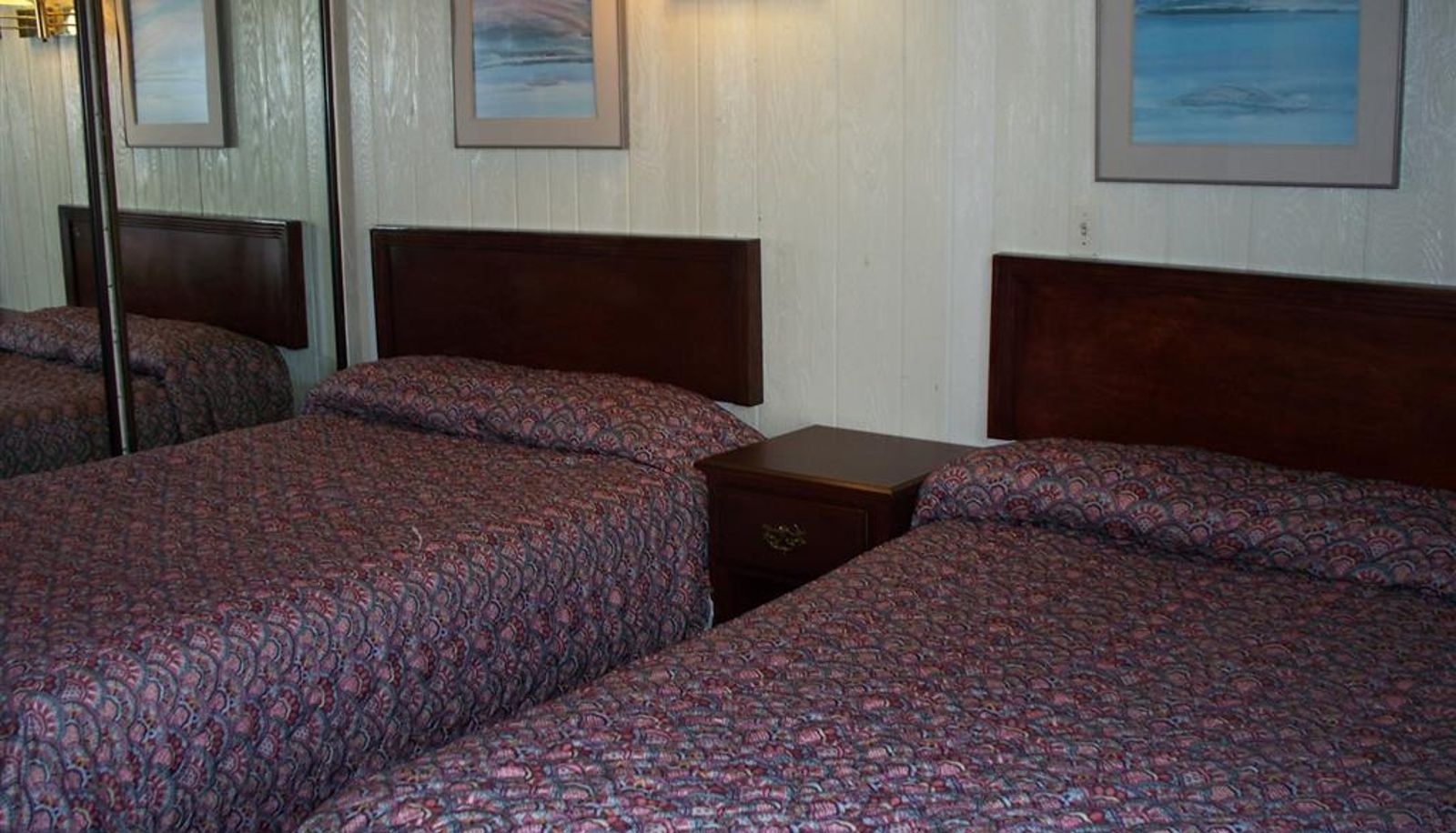 Room - Dry Dock Motel