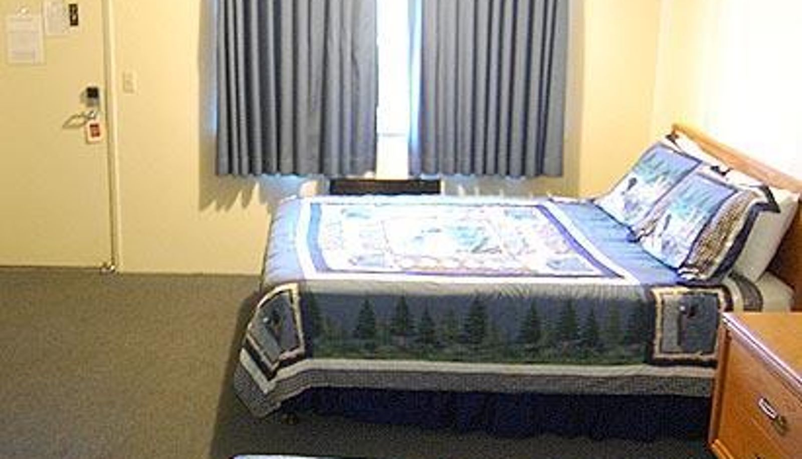 Camera - Gold Country Inn Angels Camp
