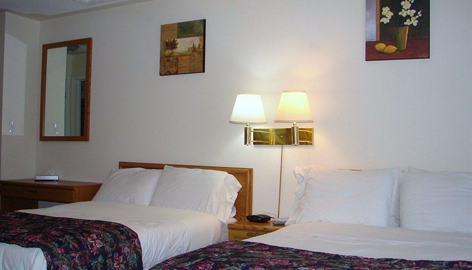Standard room - Airport Inn