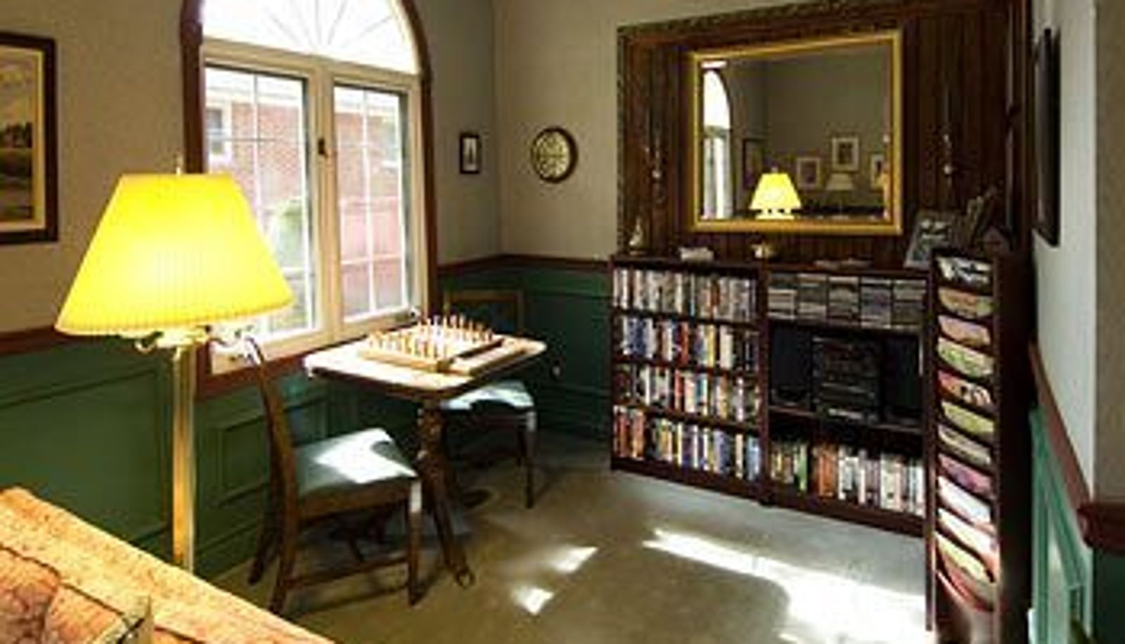 Lesezimmer - Little Lake Inn