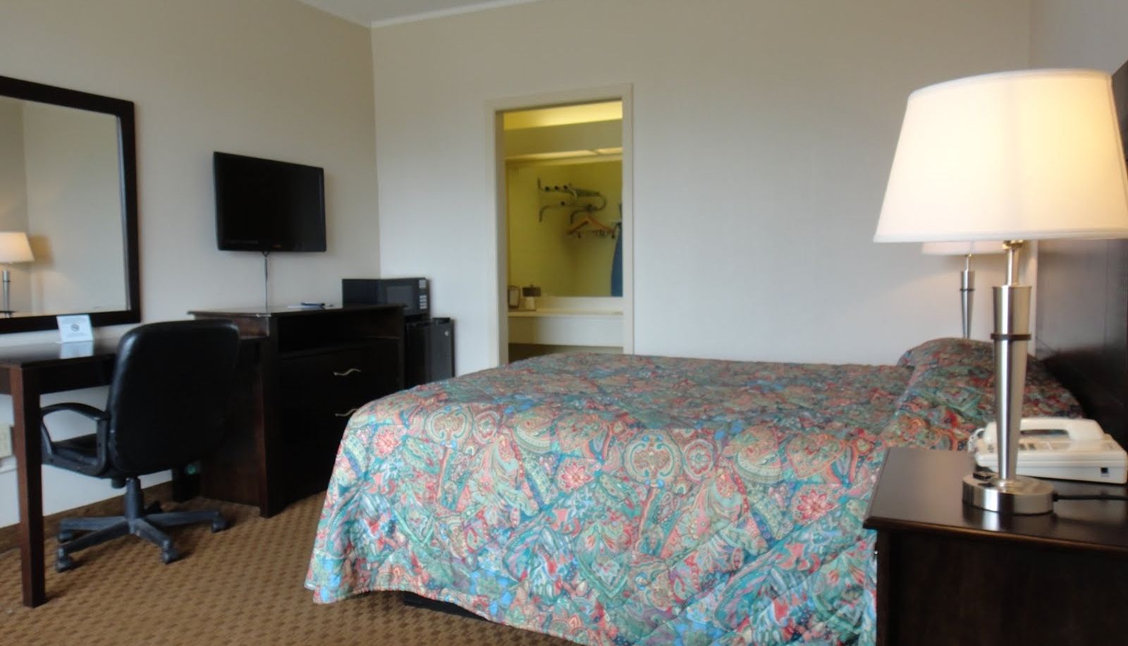 Zimmer - RED RIVER INN ALEXANDRIA