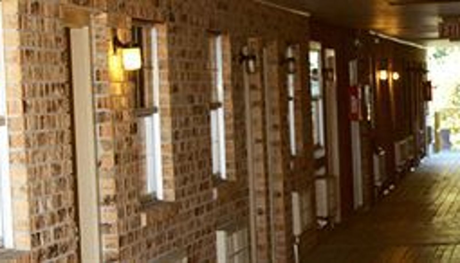 Terrace - Bayou Inn Motel