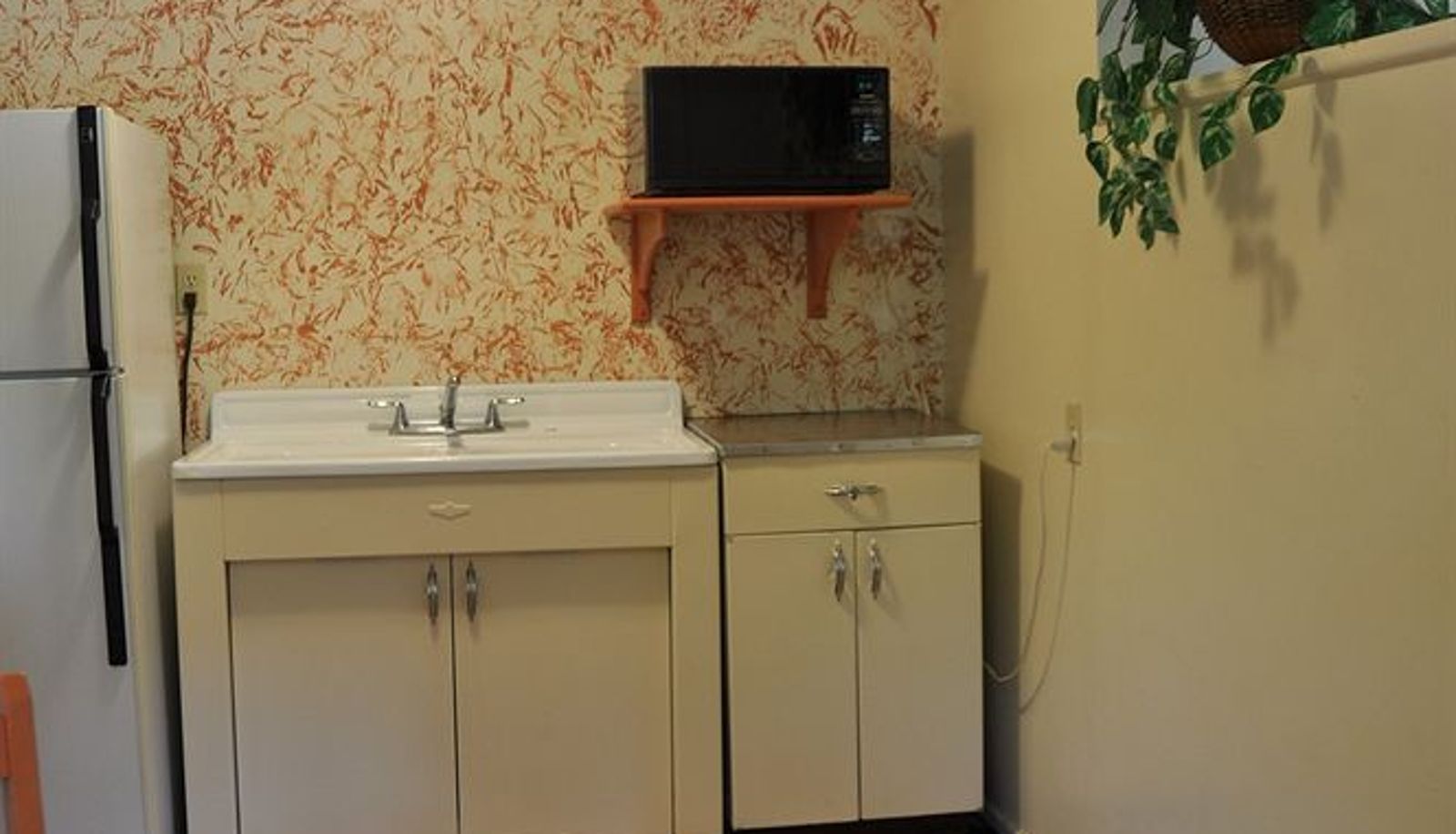 Kitchen area in the room - La Vista Sedona
