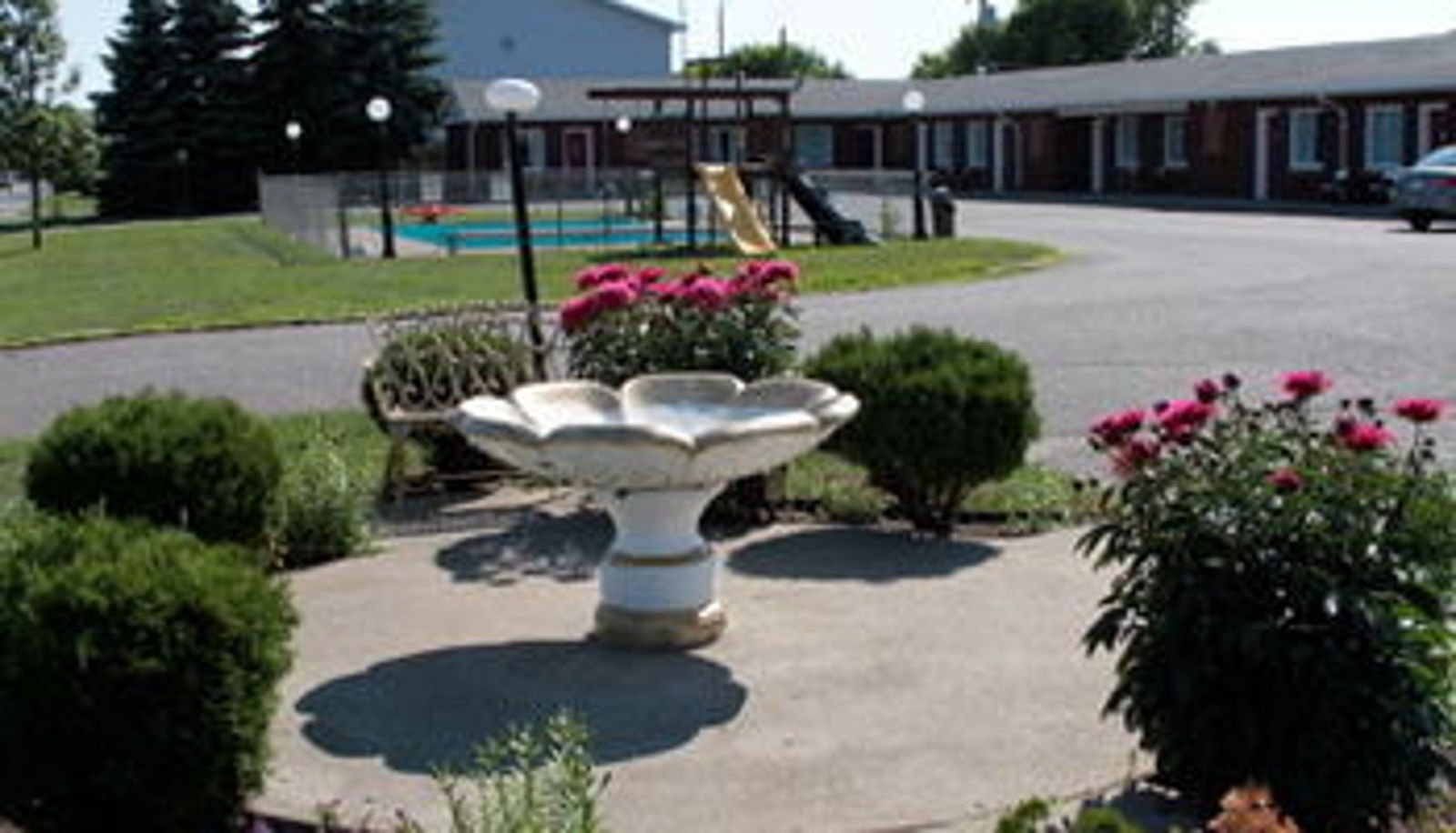 Garden - Kingsway Inn