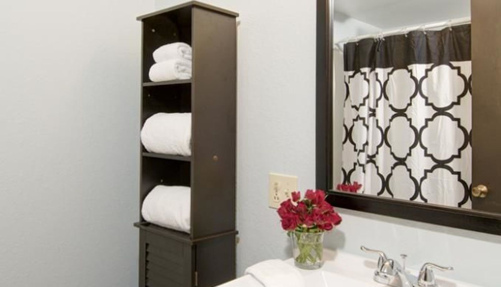 Salle de bain - Town Creek Townhomes by Jackson Lodging Company