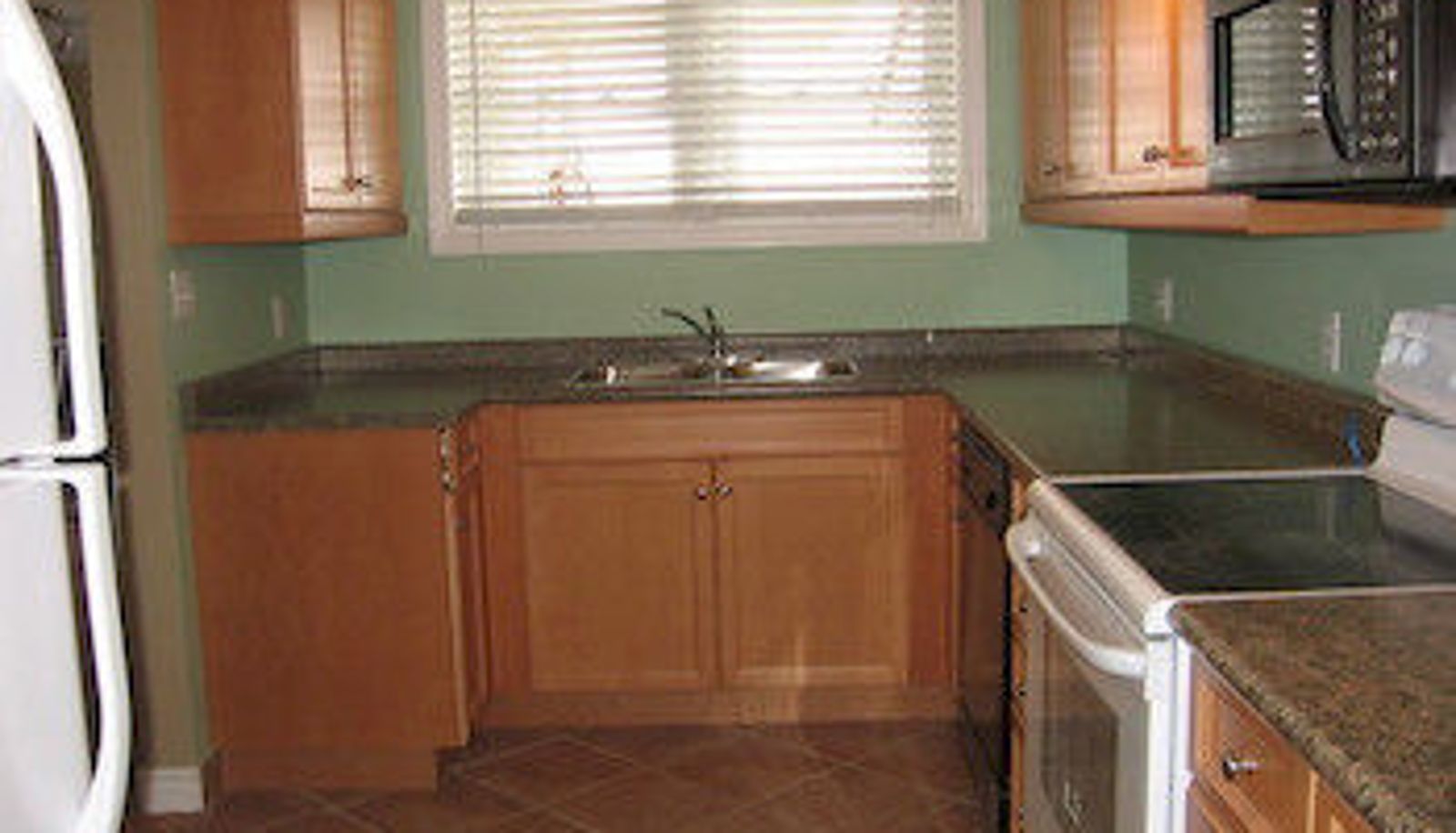 Kitchen area in the room - Cherry Lane Cottage