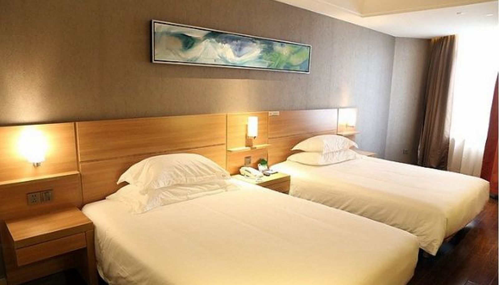 Standard room (double) - ibis Wuxi Xihui Park