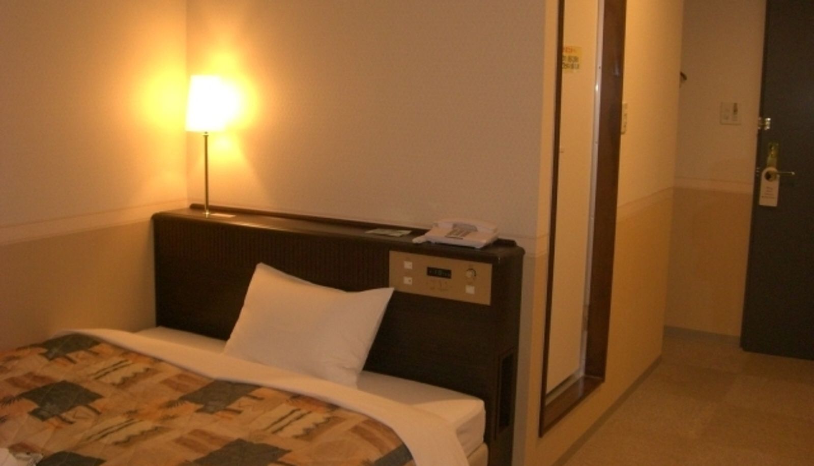 Standard room (double) - Royal Inn Toko