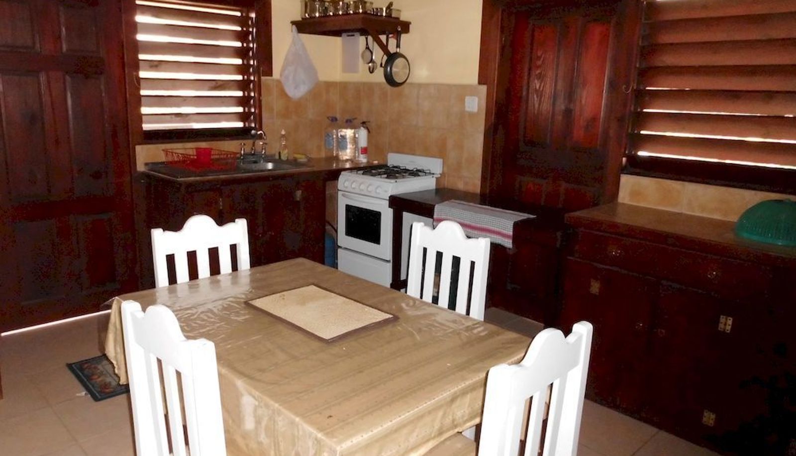 Restaurant - Laniappe Apartments