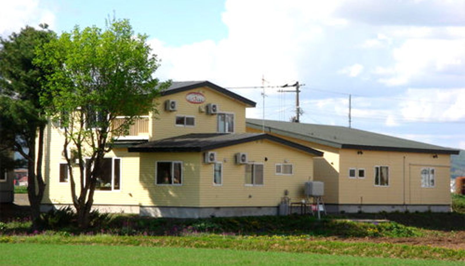 Widok na zewnątrz - Pension J Club