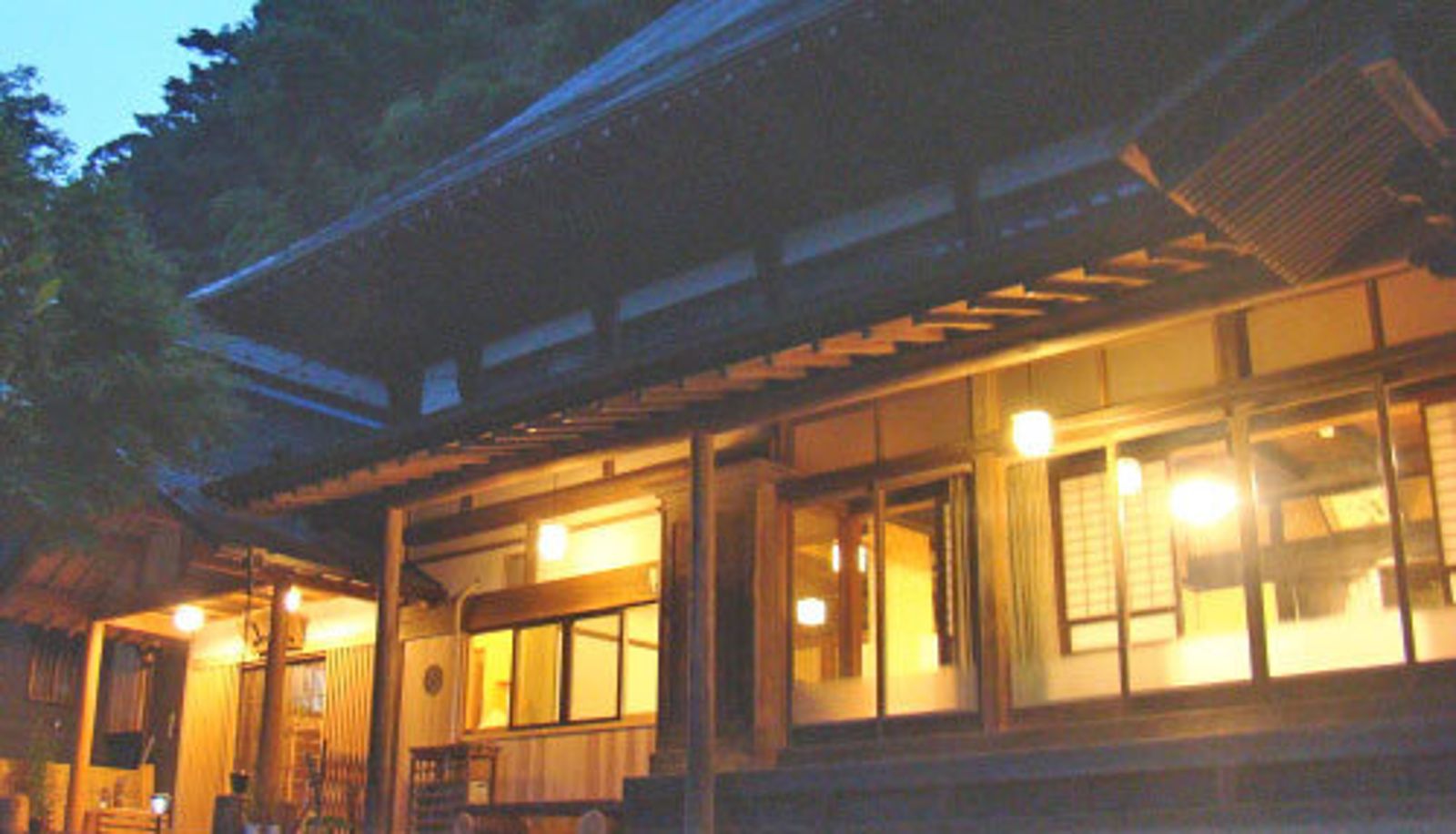 Widok na zewnątrz - (RYOKAN) Kominka no Yado Yamashiro