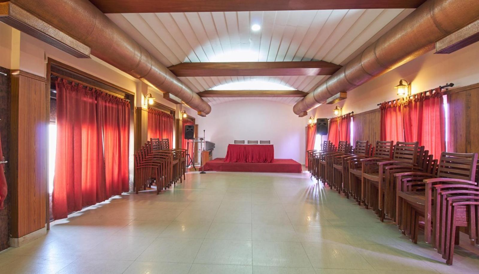 Info - Lotus 8 Hotel