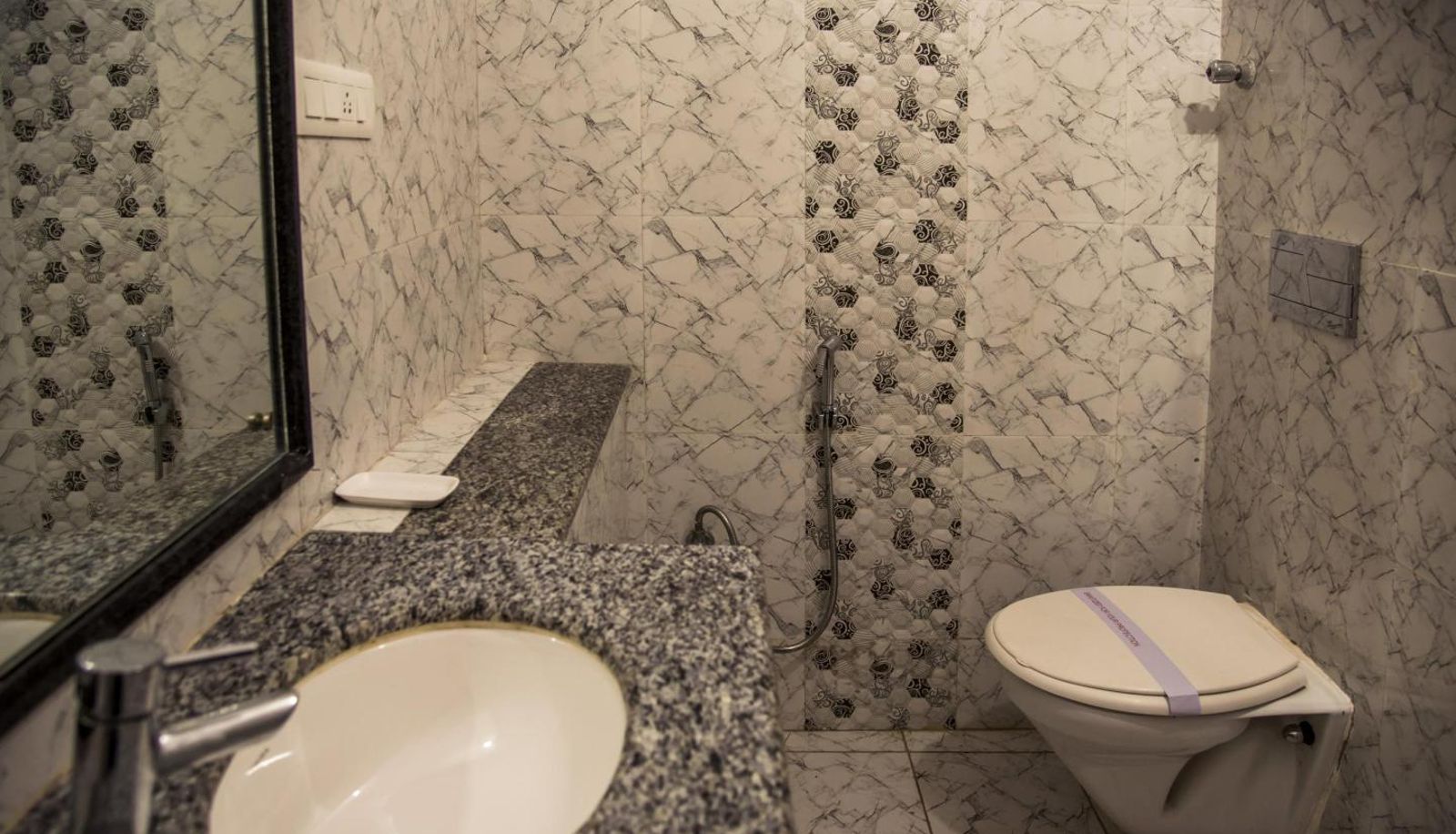 Superior room (single) - Saubhagyam Residency