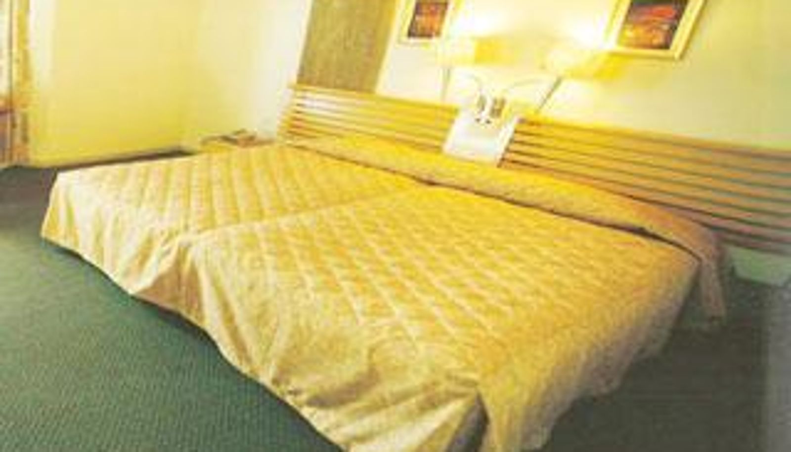 Superior room (single) - The Coronet Hotel