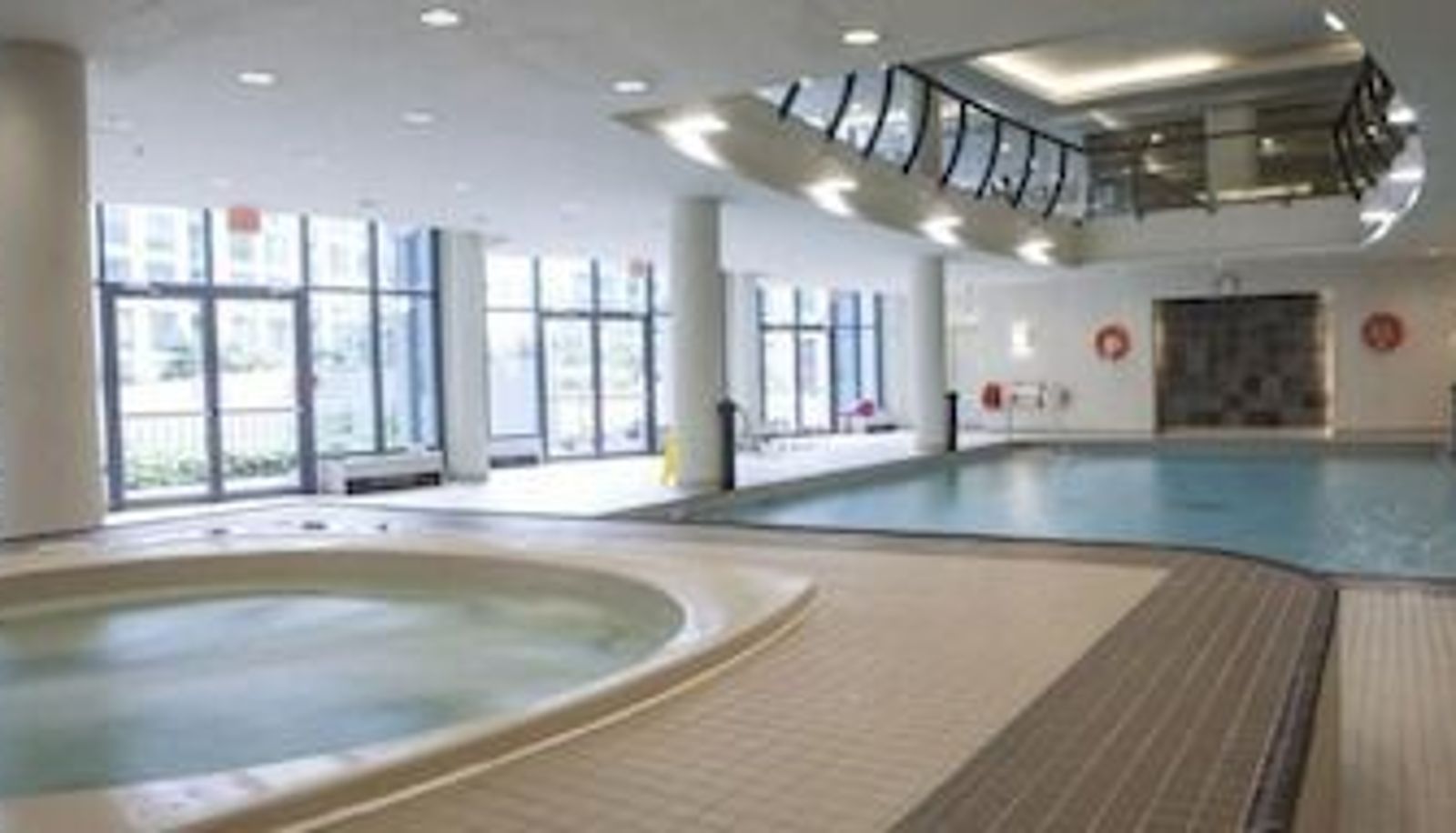 Piscine - By The Lake Suite - City View
