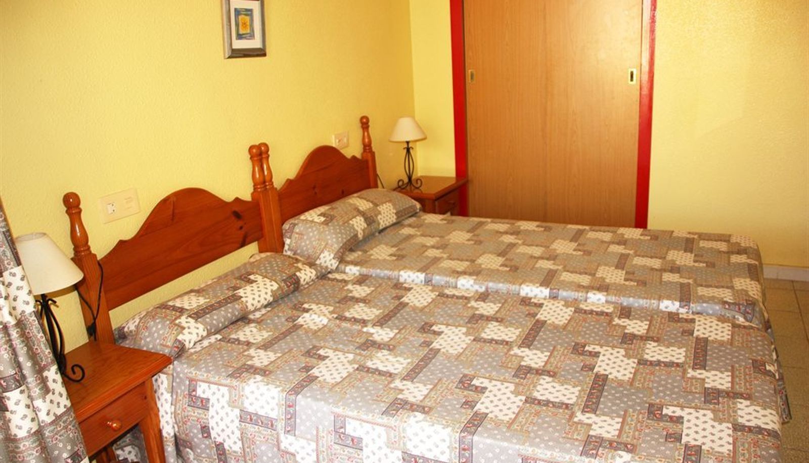 Apartment - Apartamentos Habitat - Playa Romana 3000