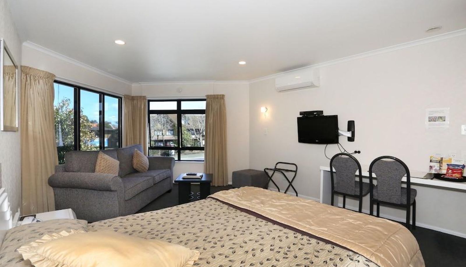 Camera standard - Shadzz Motel & Conference Centre