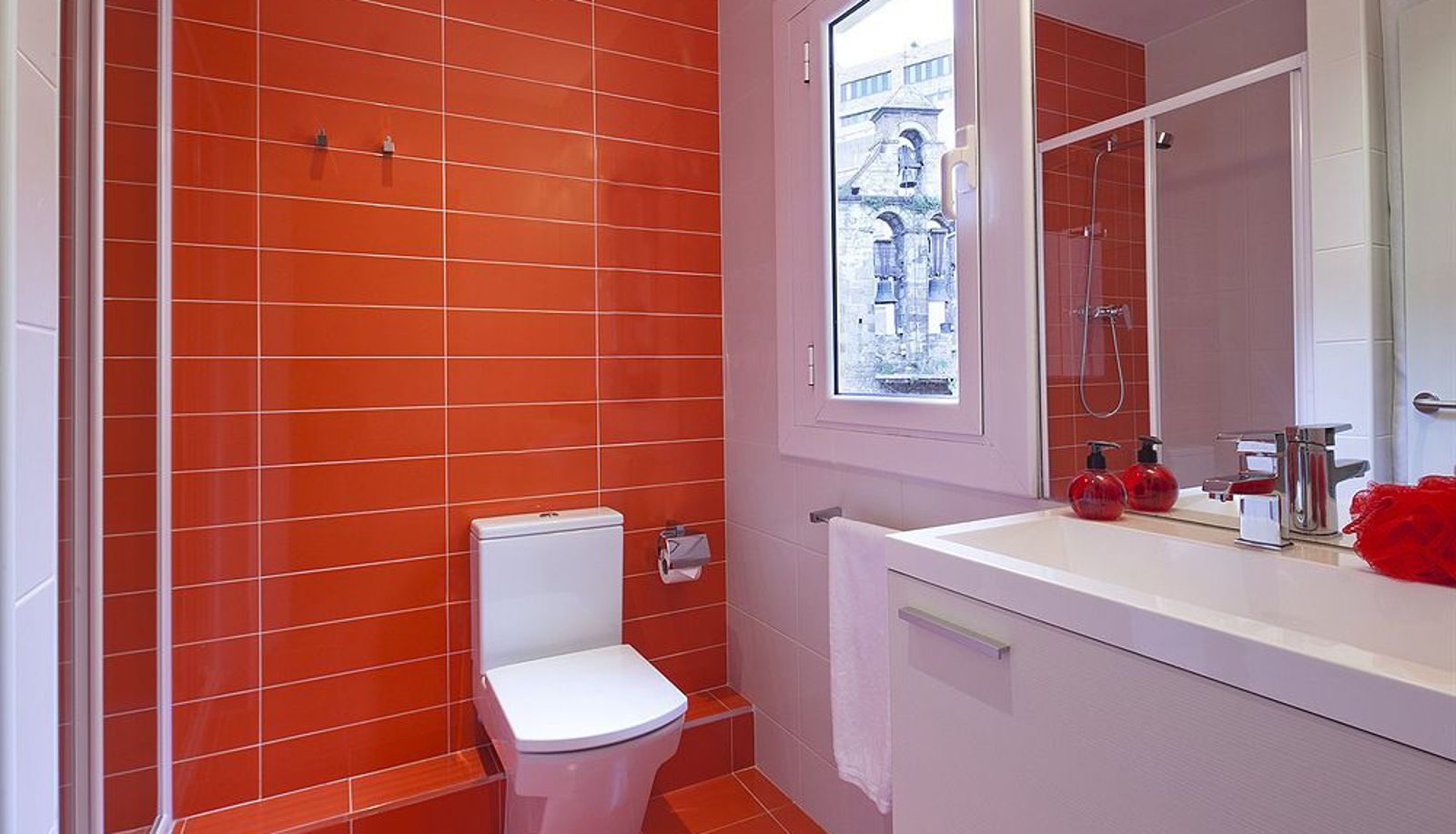 Badkamer - Plaza Cataluña Apartments