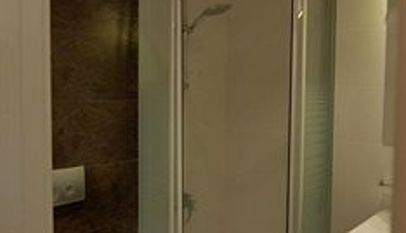 Bathroom - Perapart