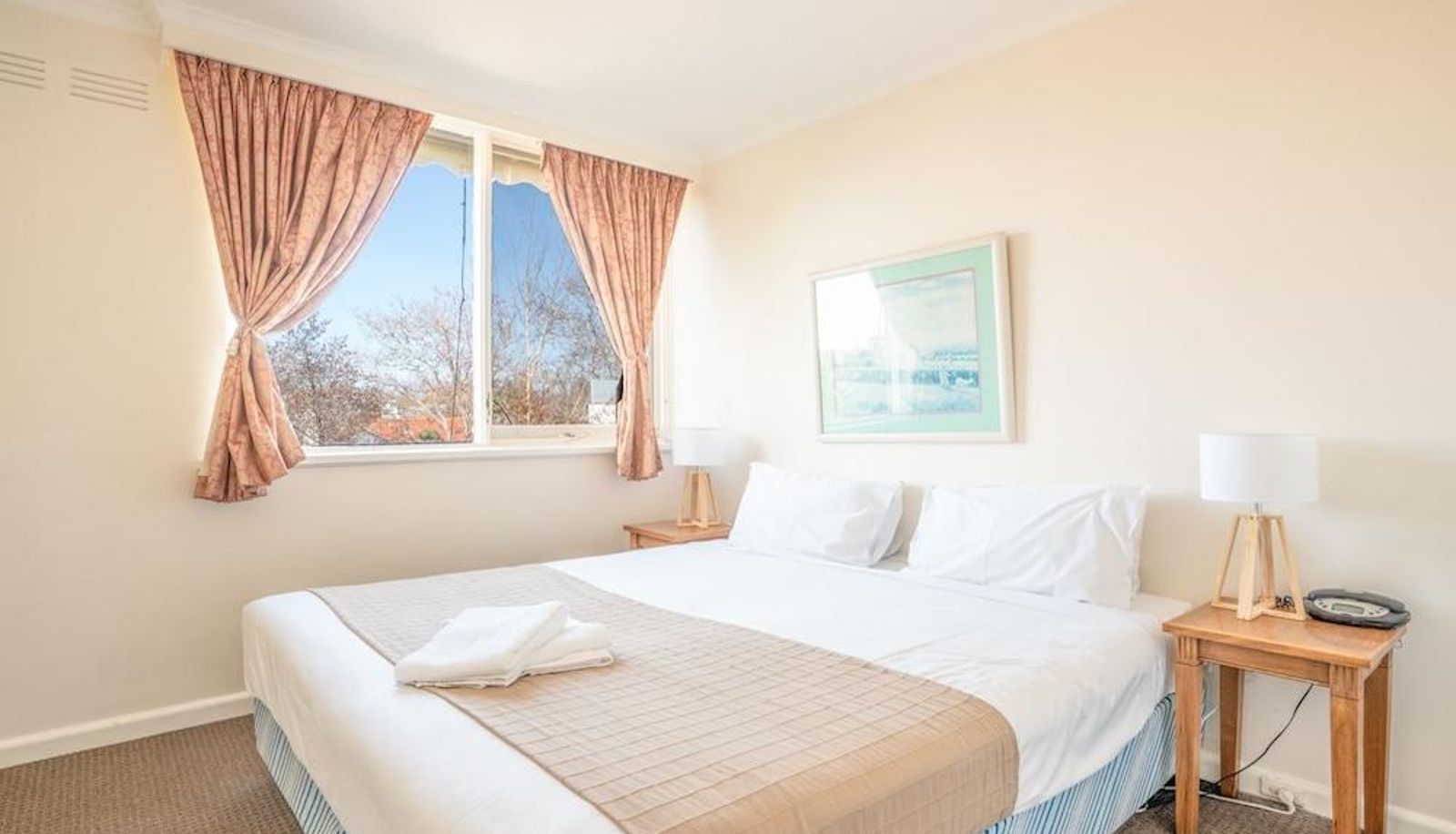 Camera standard - Barkly Apartments