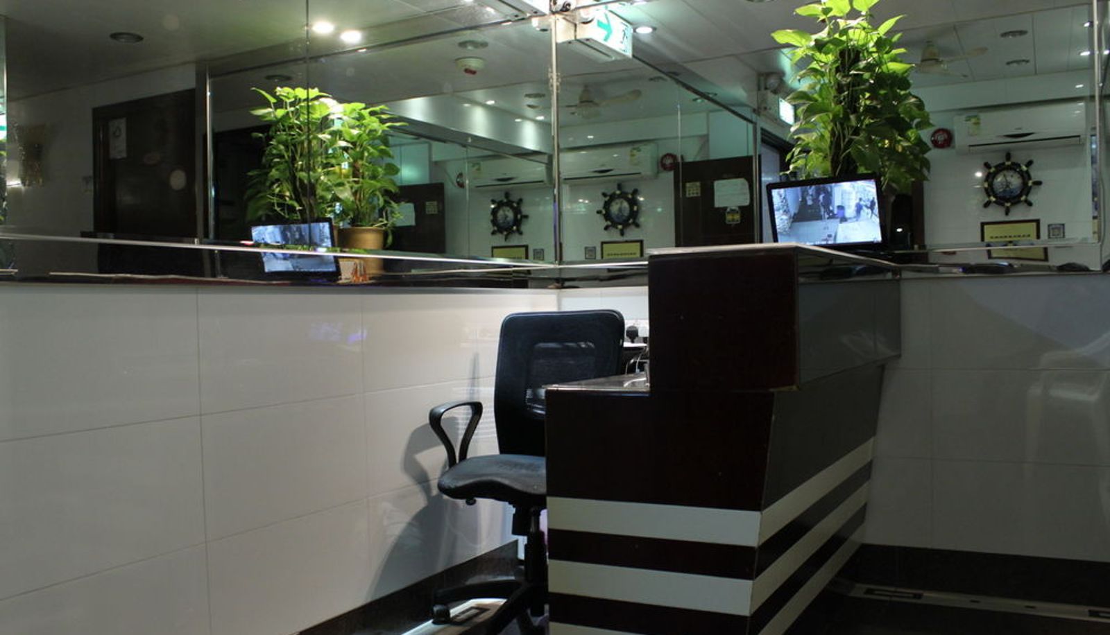 Reception - Asia Wifi Budget Hostel - Carlton Group of Hostels