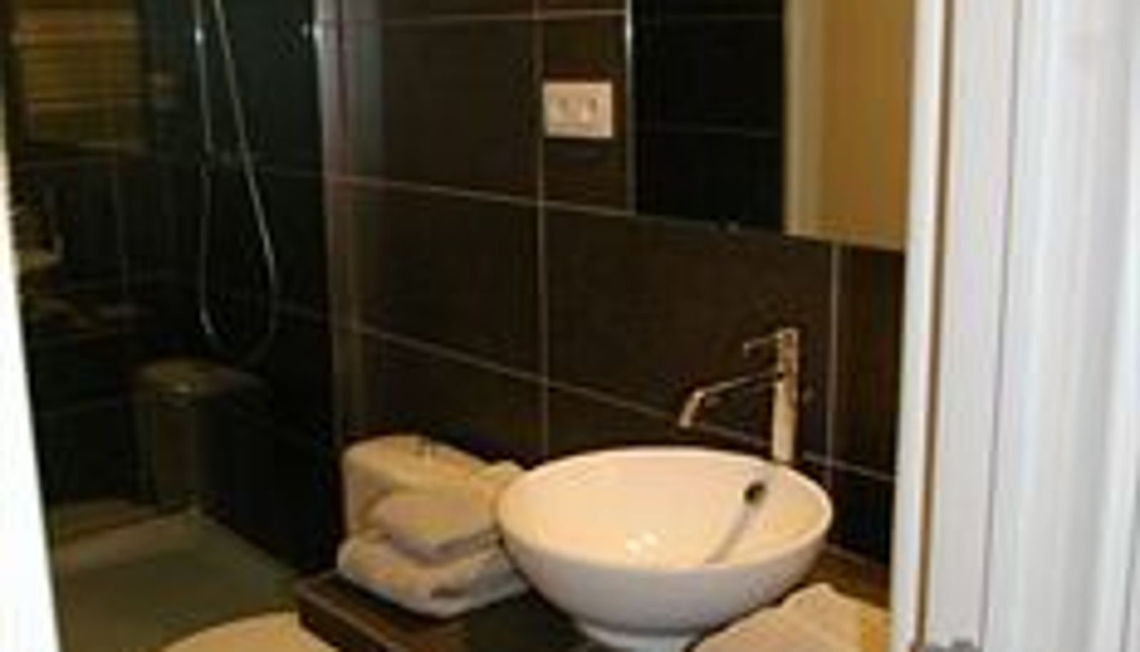 Badezimmer - Typically Brussels Aparthotel