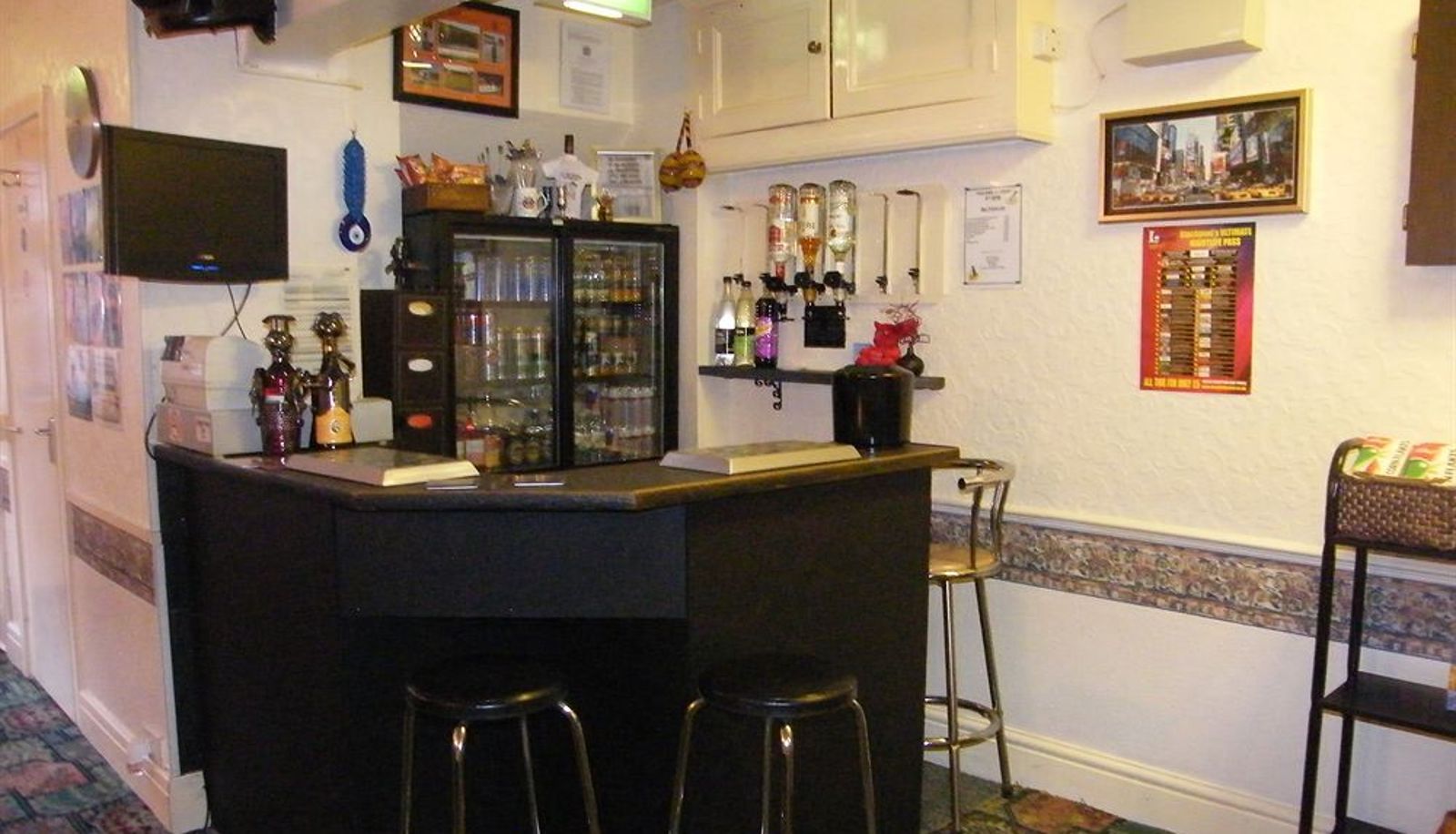 Bar - The Alondra Hotel