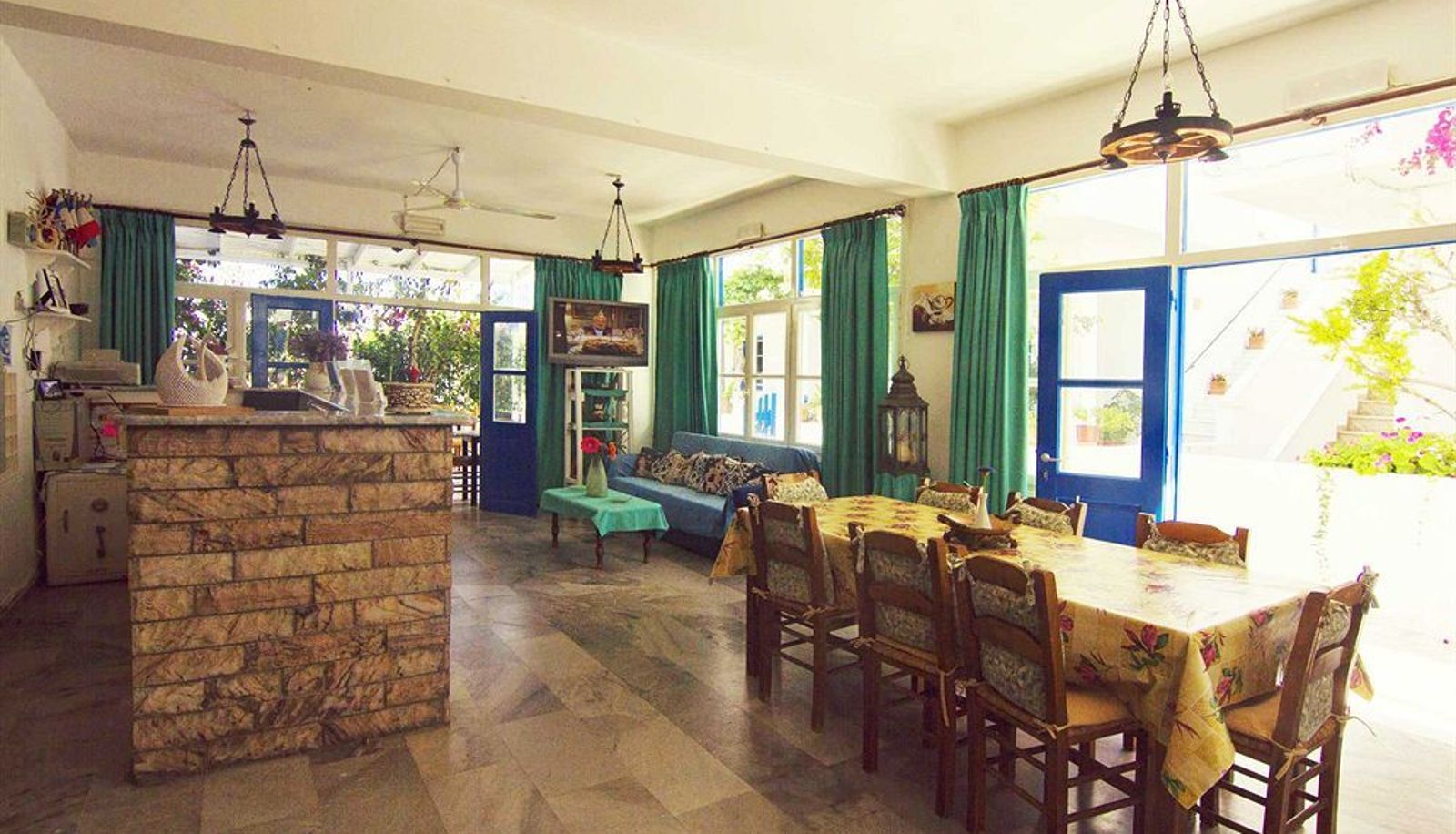 Reception - Antiparos Hotel