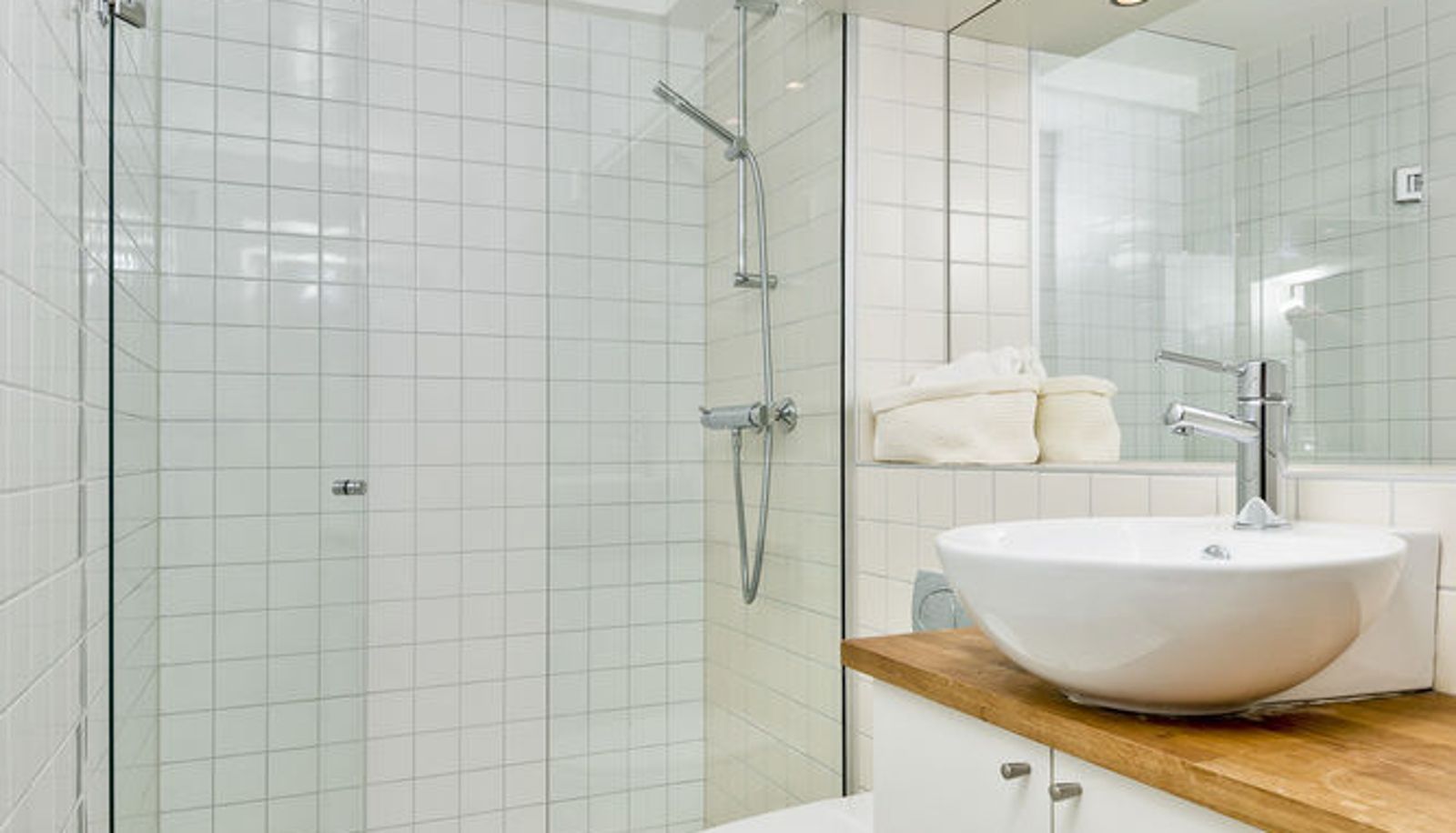 Bathroom - Forenom Apartments Posthallen