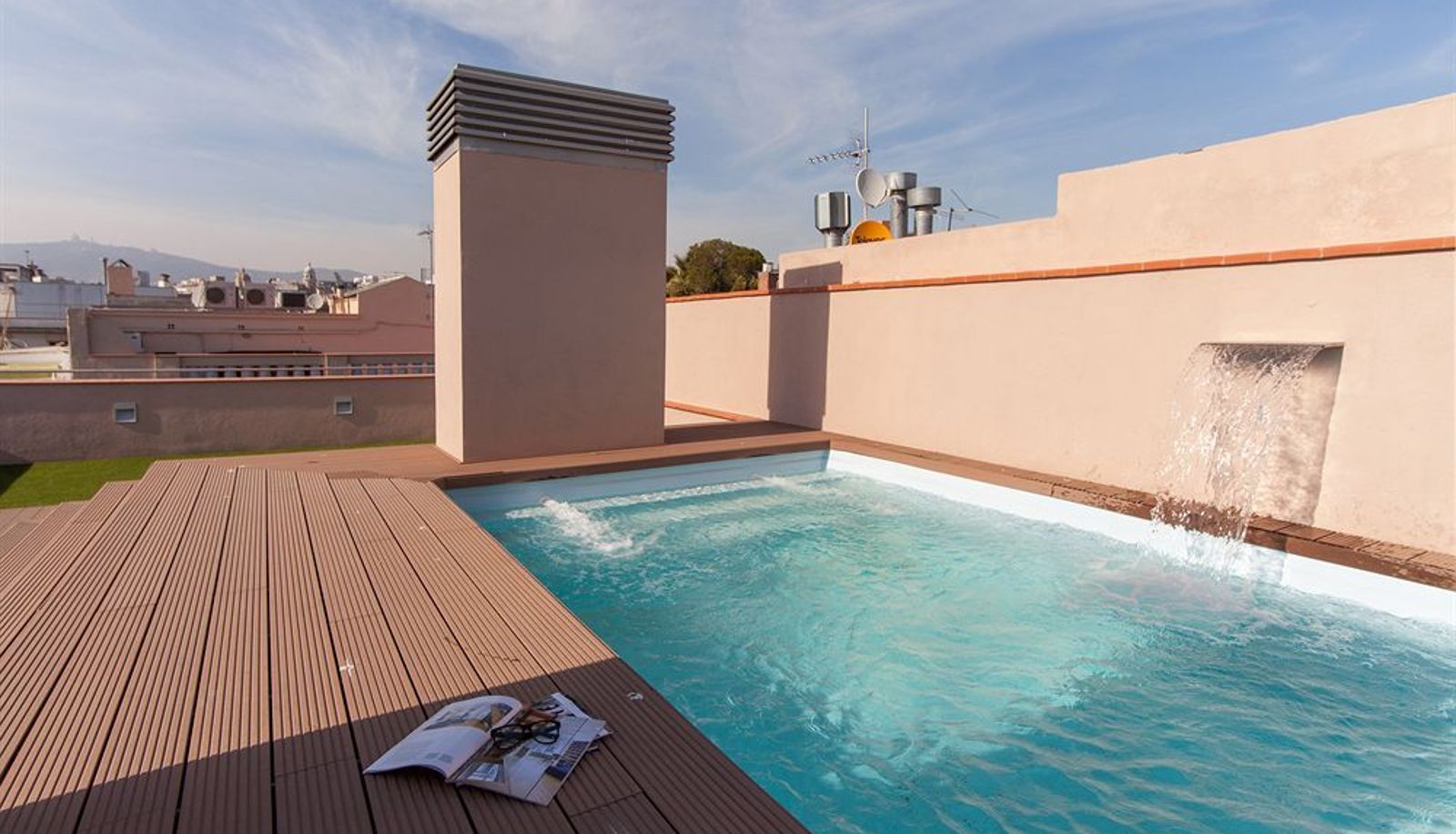 Pool - Lodging Apartments Ramblas Boqueria