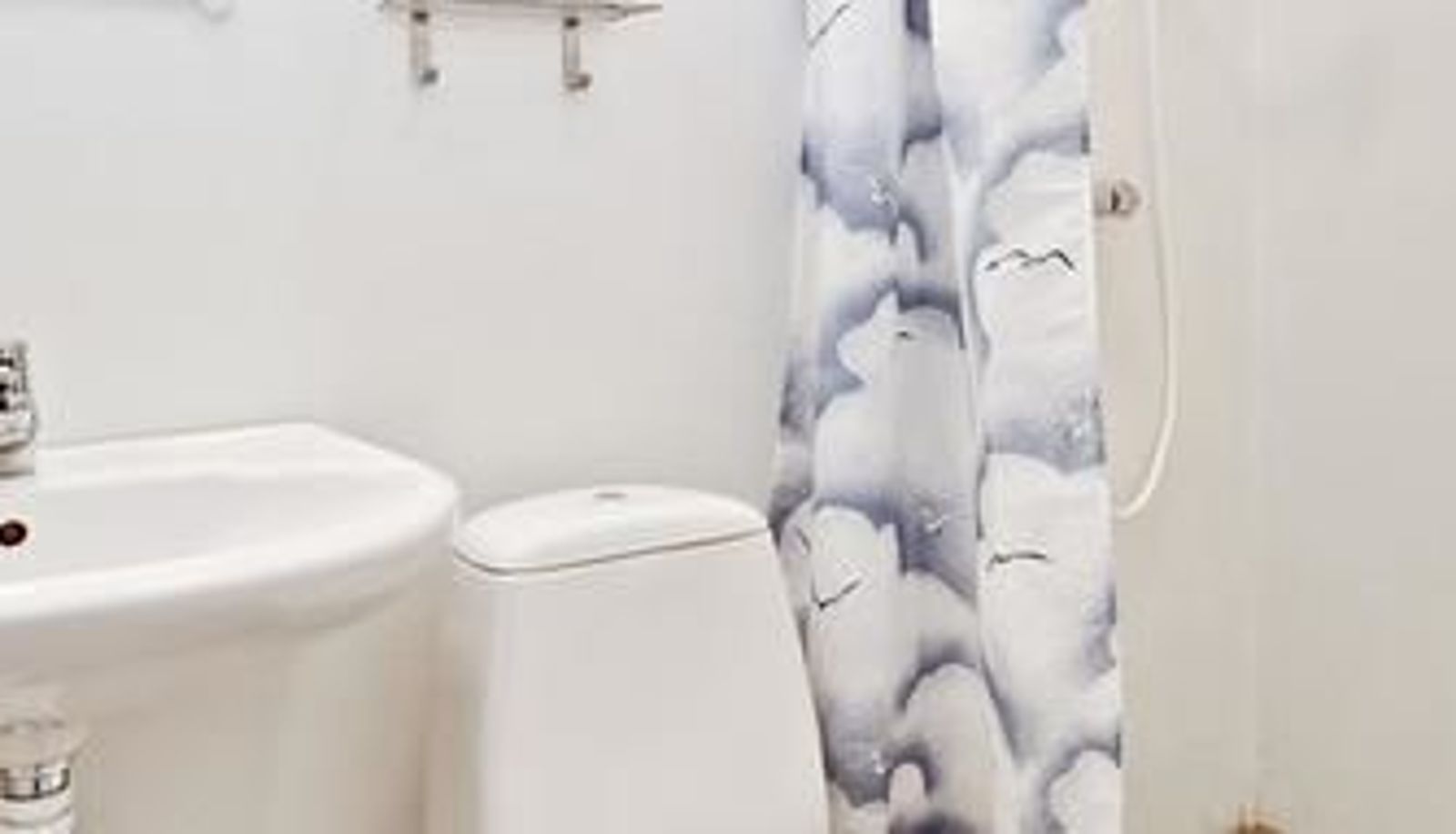 Bathroom - Bed's Rumsuthyrning