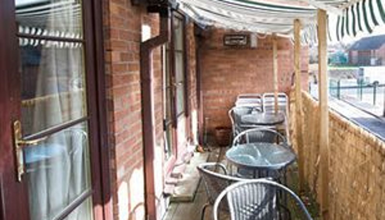 Room with balcony - Apartment 15 York