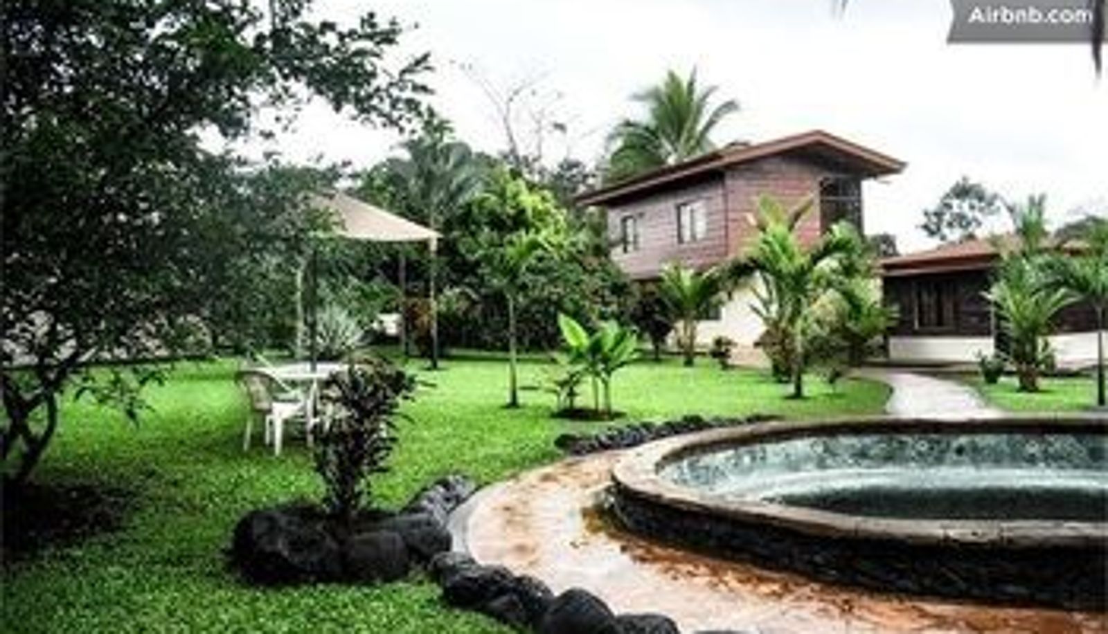 Zwembad - La Orquidea Lodge