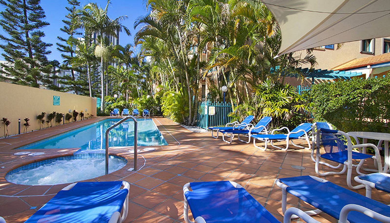 Piscina - Aruba Surf Resort