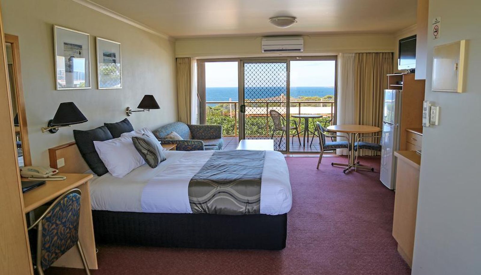 Info - Amooran Oceanside Apartments and Motel