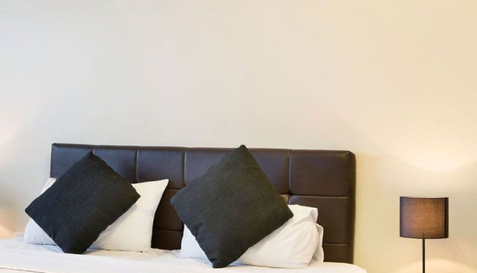 Apartment - Enfield Hotel