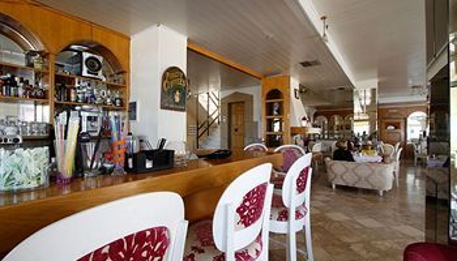 Bar - Nirikos Hotel