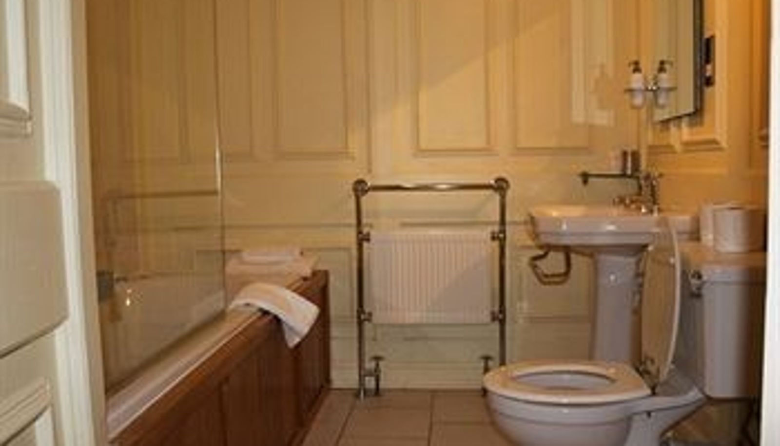 Bathroom - Friary Manor