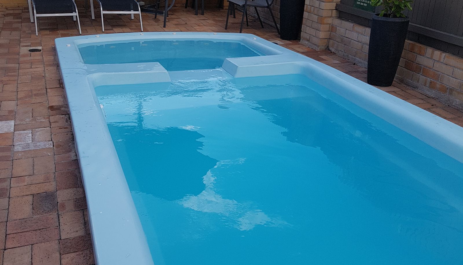 Pool - Cousins Motor Inn