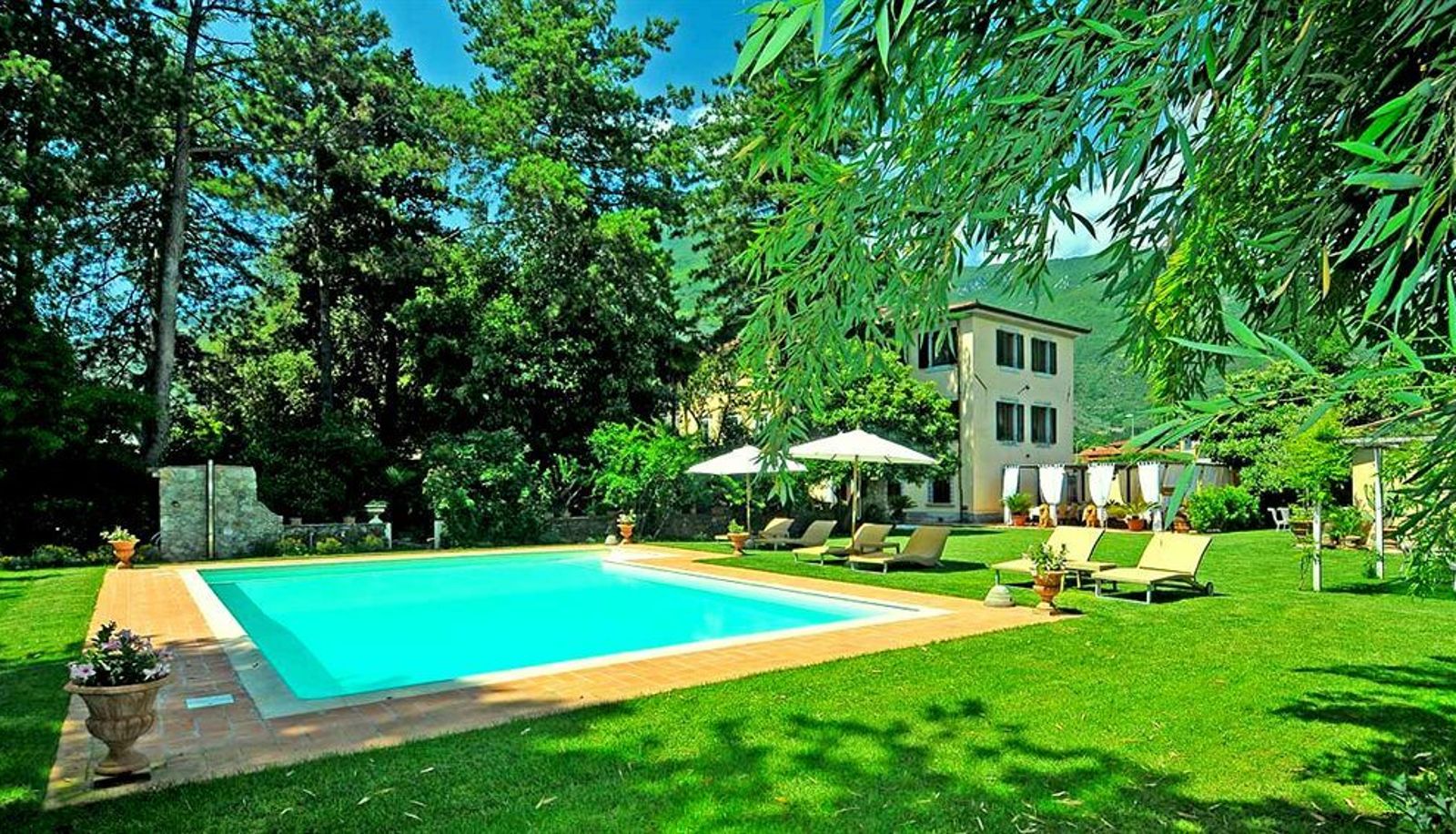 Piscina - Villa Lombardi