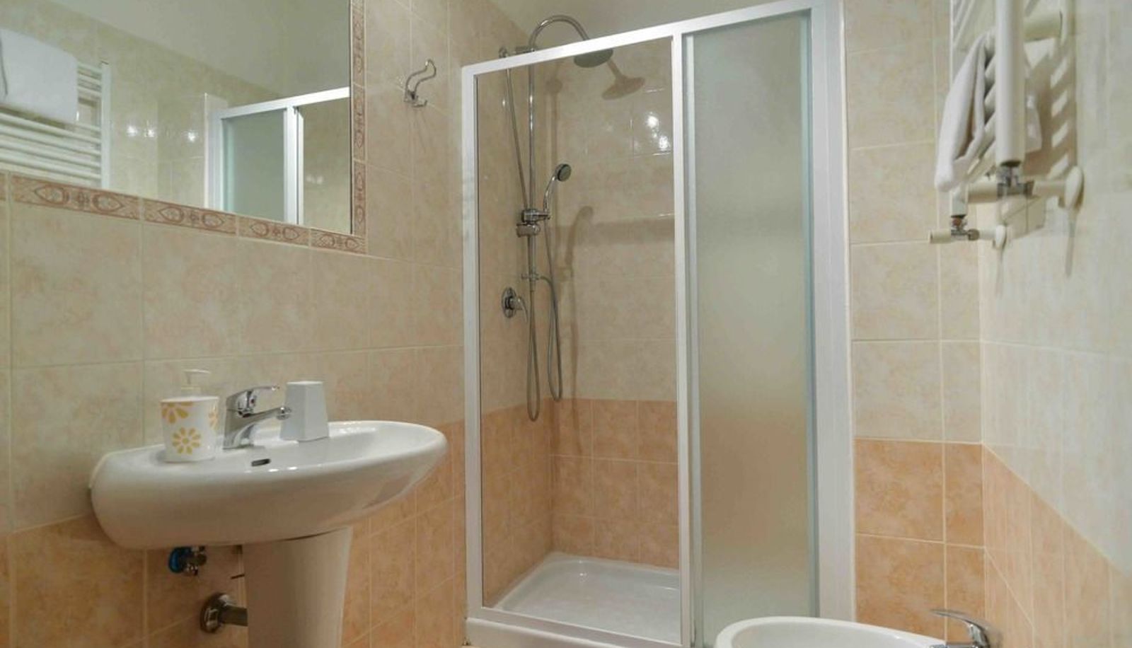 Info - B&T Rooms Trani