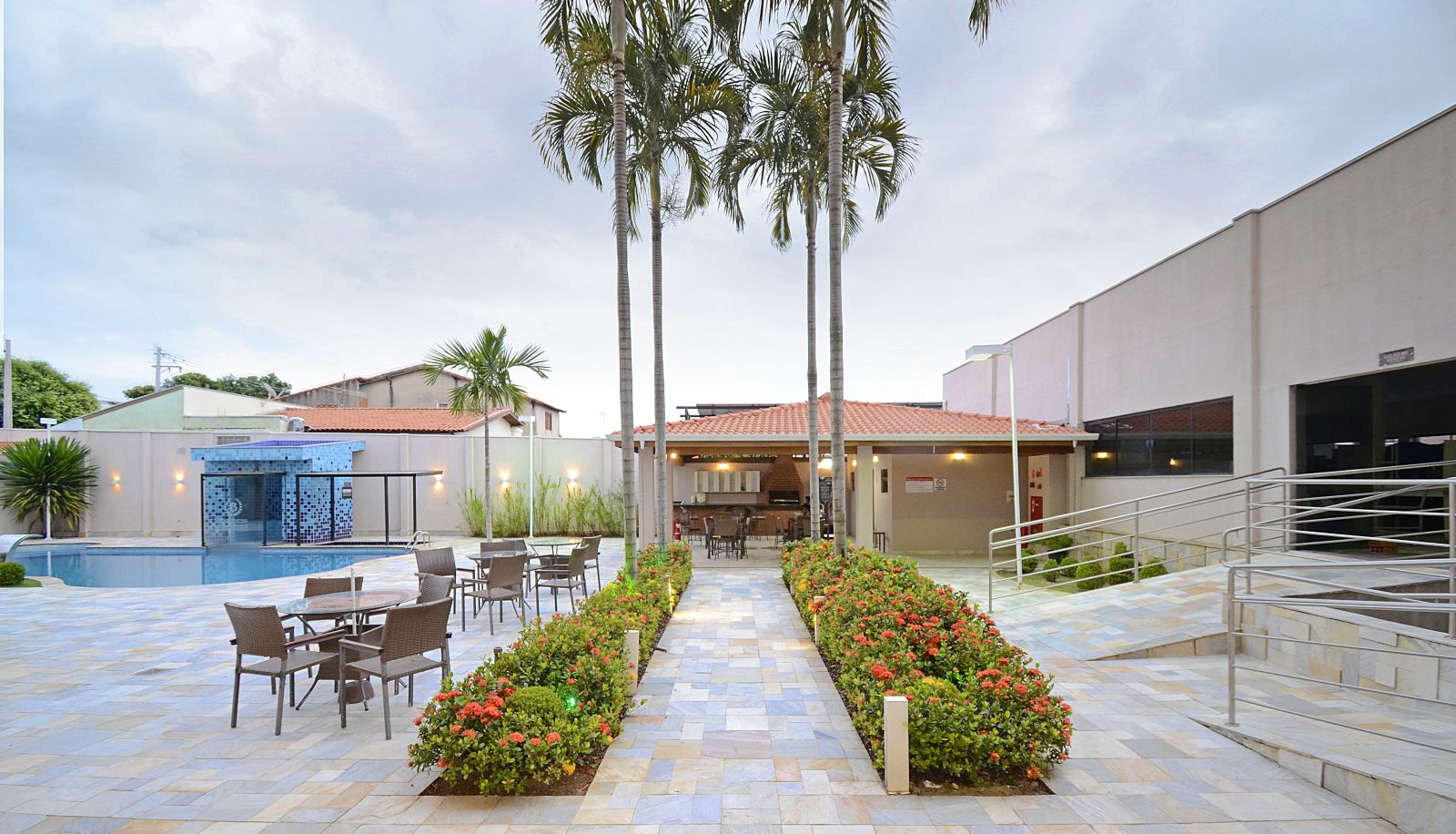 Pool - Business Park